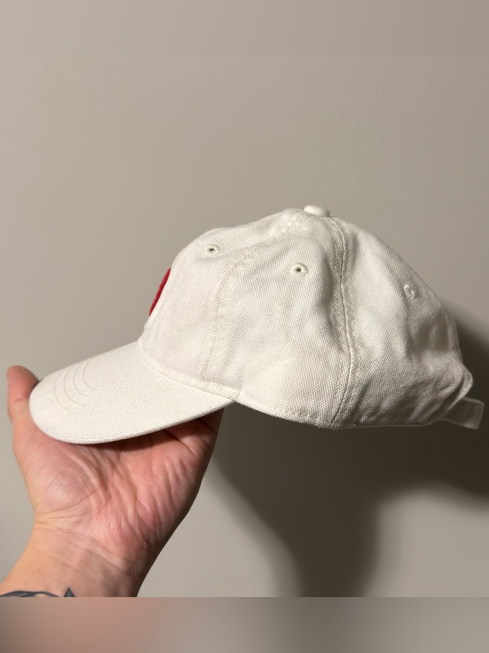 Carhartt WIP cream heart hat - Picture 2 of 5